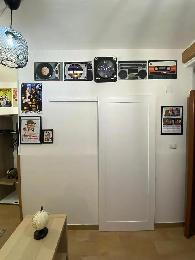 Holiday home Magliara'S Room Naples Italy